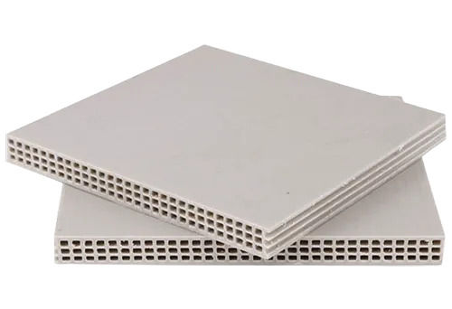 16 Mm Thick 0.96 G/cm3 Rectangular Polyplylene Shuttering Plywood