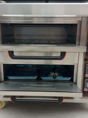 Stainless Steel Gas Single Deck Two Tray Oven For Baking Use