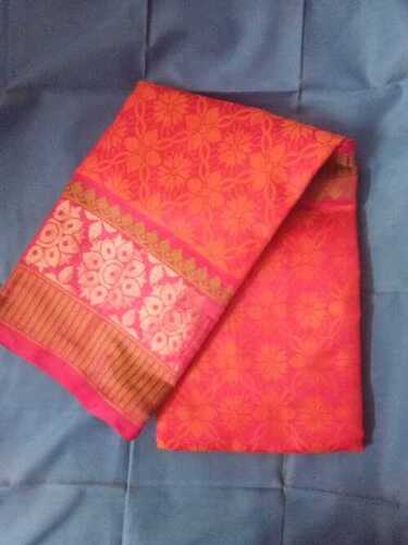 लेडीज़ चीयर रेड एंड गोल्ड मंगलगिरी कॉटन सिल्क साड़ी ब्लाउज पीस के साथ