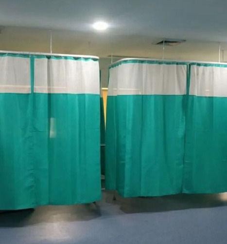 Green 7X4 Feet And 200 Kg/M3 Polyester Plain Curtain For Hospital 