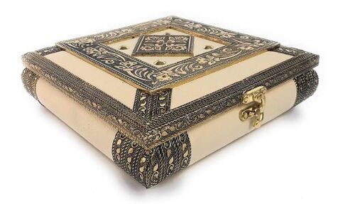 Beautifully Designed Premium Quality Cardboard Gift Boxes 