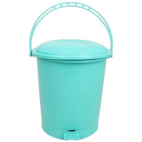 5 Kg Capacity Lightweight Matte Finished Plain Pedal Plastic Dustbin Application: Residential