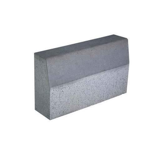 High Standard Designed Long Run Plain Concrete Kerb Stone Solid Surface