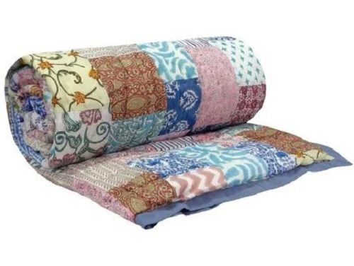 70X90 Inch Stuffed Cotton Filling Printed Patchwork Quilts For Bed Use Density: 300 Gram Per Cubic Centimeter(G/Cm3)