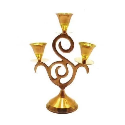 Metal Designer Antique Polished Finish Brass Candle Stand For Home Decoration Use 