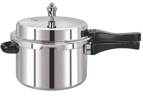 5 Liter Capacity Round Base Heat Resistance Aluminum Pressure Cooker Body Thickness: 0.5-5 Millimeter (Mm)