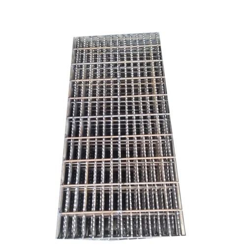 Silver 6000Mm Long Rectangular Galvanized Stainless Steel Grating For Commercial And Industrial Usage