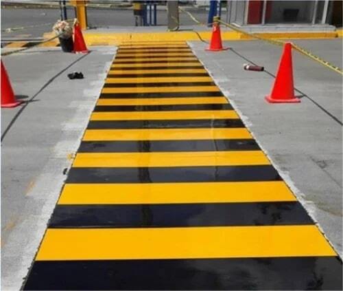 Black & Yellow Road Marking Paints, Packaging Size 10-20 Kg