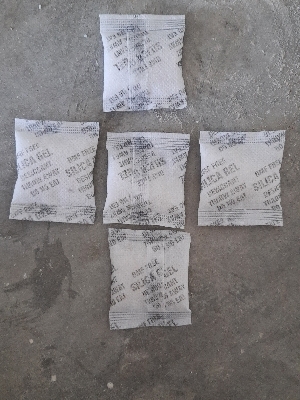 Granules DMF Free Silica Gel, Non-woven Packaging, 1/2 Gram Pouch at best  price in Ahmedabad