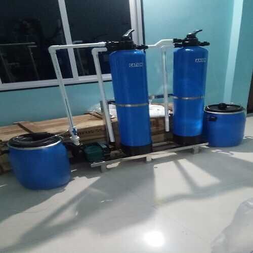 Polyester 1000 Lph Capacity Dm Water Plant For Water Filtration