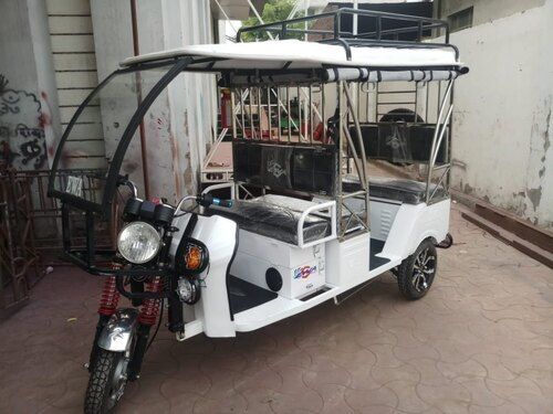 Mayuri Electric Rikshaw