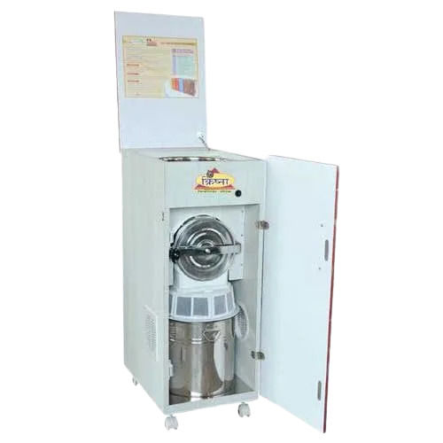 Long Lasting Manual Control System Floor Grinded Stainless Steel Domestic Flour Mill Capacity: 5-10 Kg/Hr