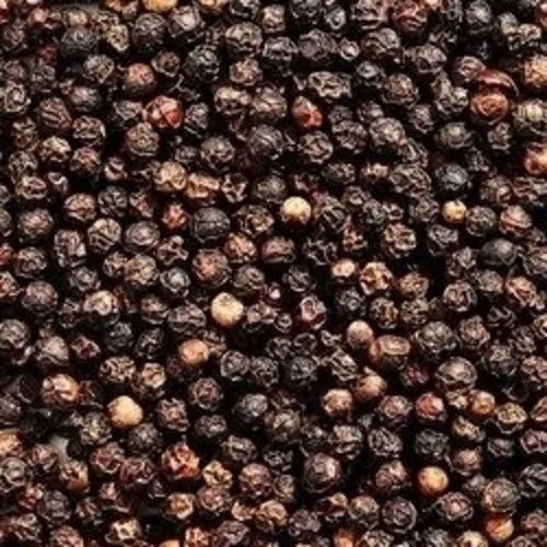 Dark Brown Pure Dried Raw Whole Solid Granular Hot And Woody Black Pepper