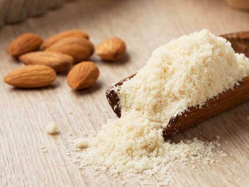 Light Yellow Almond Flour With Complete Purity