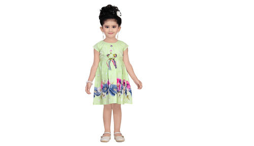 Printed Modern Sleeveless Round Neck Polyester Frocks For Girls Age Group: 16