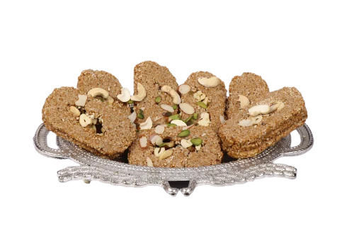 3 Gram Fat Sweet And Delicious Crispy Dry Fruit Chikki With Four Months Shelf Life  Size: Regular