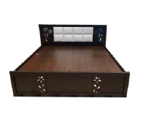 Machine Made 5X7 Feet Polished Solid Wooden Double Bed