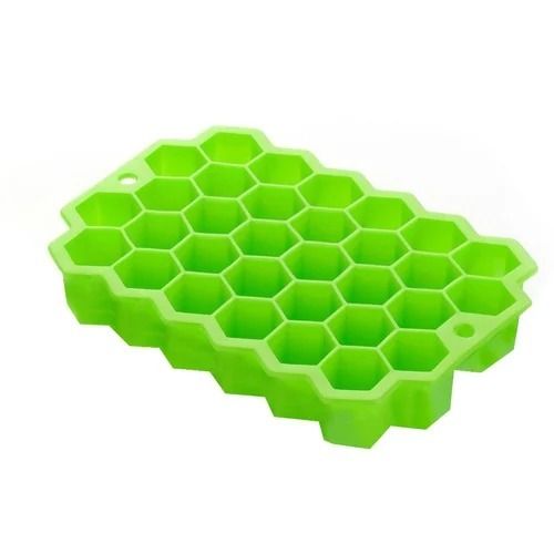 Green 8.1 Inch Long Lightweight Rigid Hardness Pvc Plastic Ice Tray For Freezer Usage