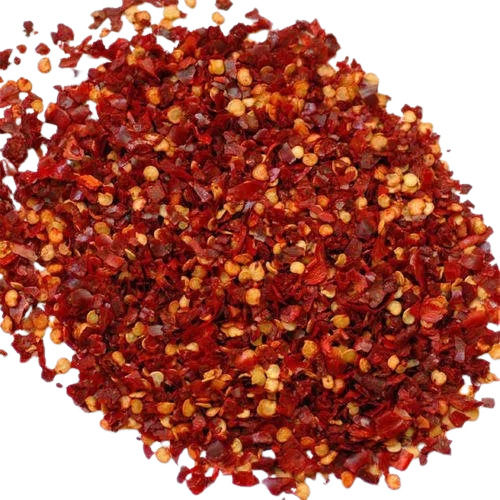 Pure and Dried Spicy Red Chili Flake with 12 Months Shelf Life 