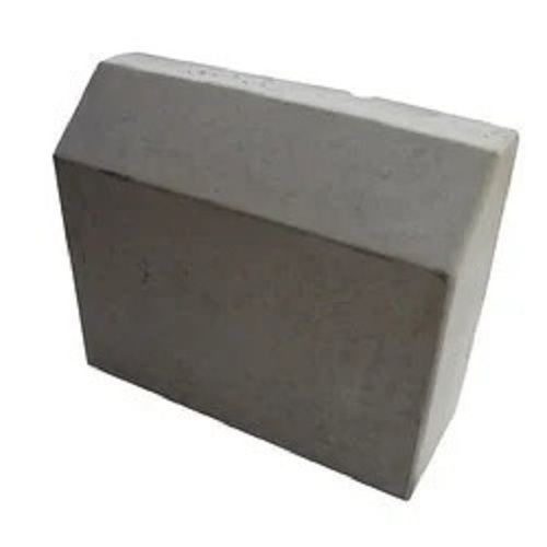 Grey 300X150X300Mm And 150Mm Thick Brushed Matte Finished Kerb Stone