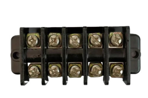 15 Ampere Panel Mounted Polycarbonate And Brass Body Terminal Block For Eclectic Fittings Use