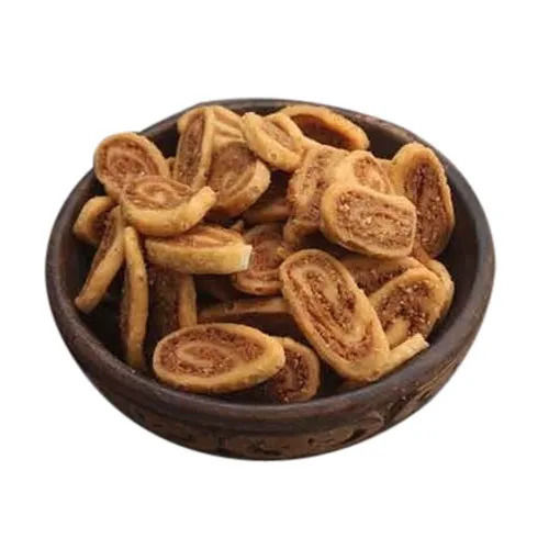 Pure And Healthy Spicy And Fried Taste Bhakarwadi Namkeen For Snacks Carbohydrate: 23 Grams (G)