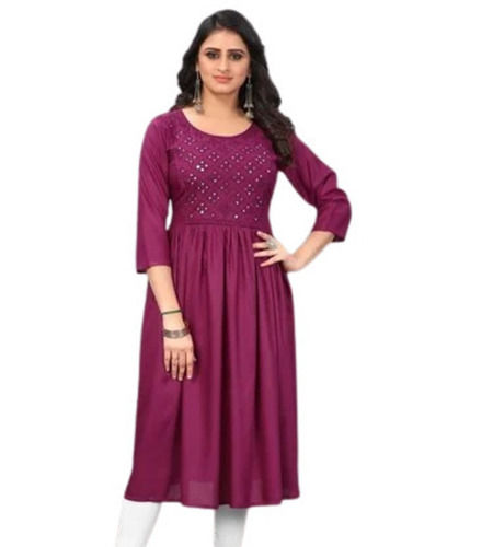 3-4Th Sleeves Knee Length Casual Wear Plain Printed Rayon Kurti For Women Bust Size: 34 Inch (In)