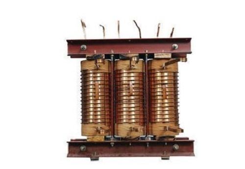 Laminated Iron Oil Cooled Three Phase Isolation Transformer Capacity: 250 Kg/Hr