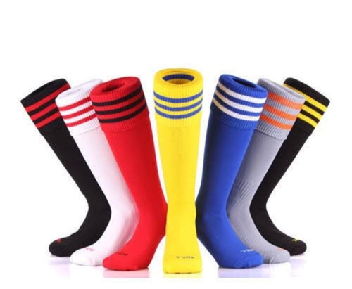 रोजाना पहनने के लिए विभिन्न रंगों में उपलब्ध प्लेन कॉटन एंकल लेंथ सॉक्स