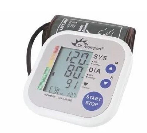 Plastic Digital Display Blood Pressure Machine For Upper Arm Purposes Power Source: Battery