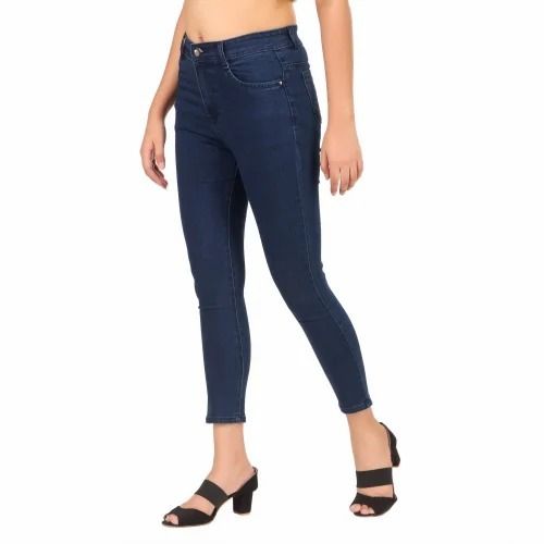 Stylish Plain Straight Slim Fit Stretchable Comfortable Denim Jeans For Womens