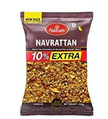 200 Gram Delicious Spicy Taste Crunchy Navratan Namkeen