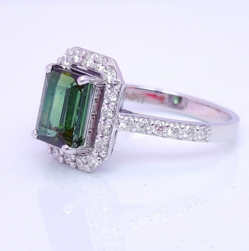 14 K White Gold Emeral Cut Tourmaline Ring 3.360 Gram