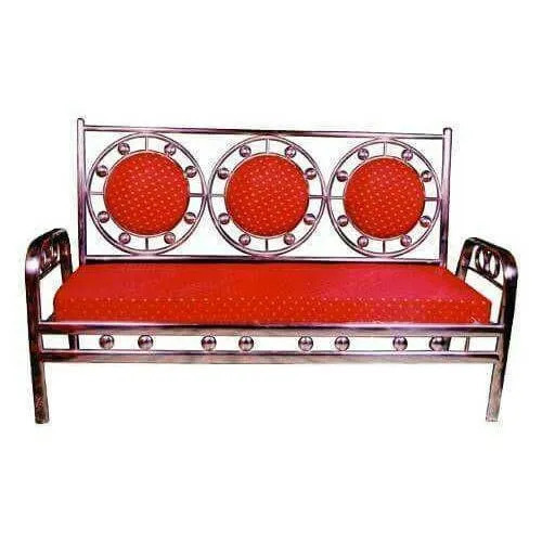 3 सीटर मॉडर्न रेक्टेंगुलर स्टेनलेस स्टील और फ़ैब्रिक वेडिंग सोफा सेट डिज़ाइन: सादा