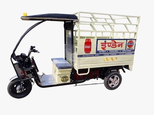 LPG Gas Cylinder Battery Operated E Rickshaw Loader