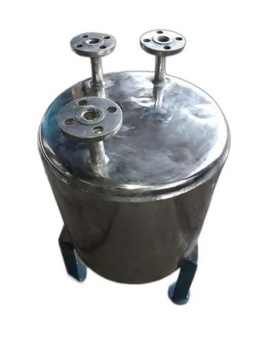 60 Hcr Hot Rolled Round Stainless Steel Filter Tank Application: Industrial