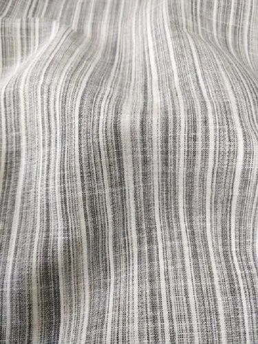 Grey And  White Skin Friendly Cotton Woven Fabric For Garments