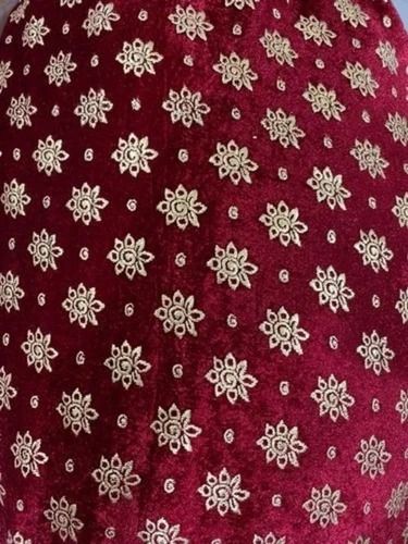 Maroon 44 Inches Wide 140 Gsm 25'S Yarn Count Shrink Resistance Foil Printed Fabric