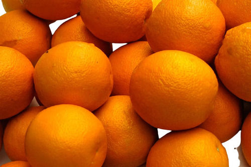 Commonly Cultivated Whole Orange Fruit With 5 Days Shelf Life 