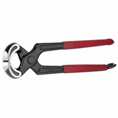 250 Gram Rust Proof Carbon Steel And Plastic Handle Carpenter Pincer Application: Carpentry Use