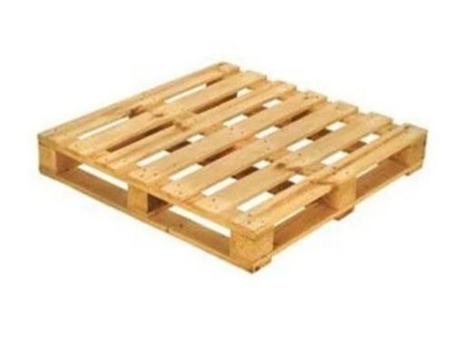 Light Brown 1.5 X1.3 Foot Rectangular Matte Finished Termite Resistance Four Way Wooden Pallet