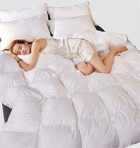 Skin Friendly And Comfortable Soft White Blankets Cover