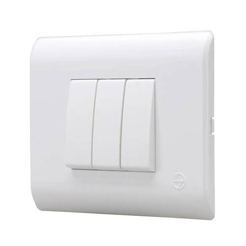 White 5 X 5 Inch 15 Ampere 220 Volts 50 Hertz Electrical Switches 