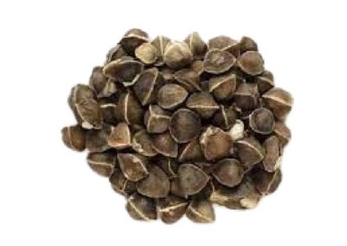 A Grade 100 Percent Pure Brown Dried Moringa Seed