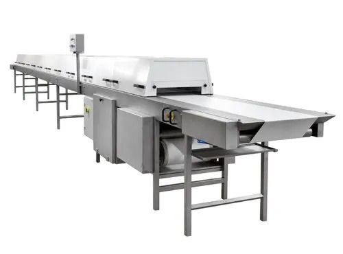 420 Voltage Three Phase Stainless Steel Automatic Chocolate Making Machine Capacity: 3.5 Ton/Day