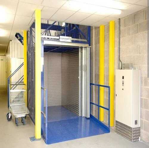 Semi Automatic Goods Lift For Industrial And Constructional Use