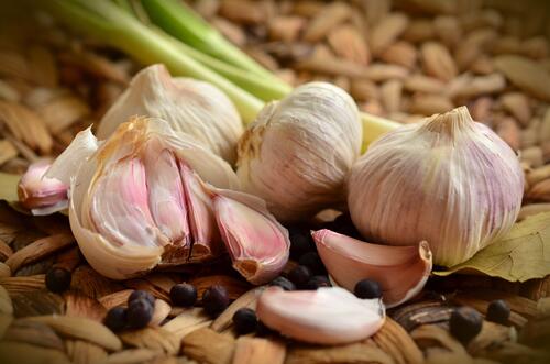 Organic White Garlic For Cooking And Medicine Use