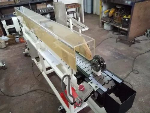White 100-150 Kg/Feet Capacity Stainless Steel 20-50 Feet Conveyor System