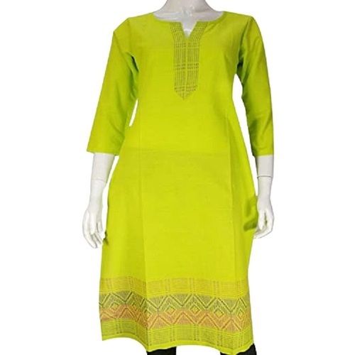 Ladies Printed Casual Wear 3-4 Sleeve Green Cotton Kurti Decoration Material: Laces