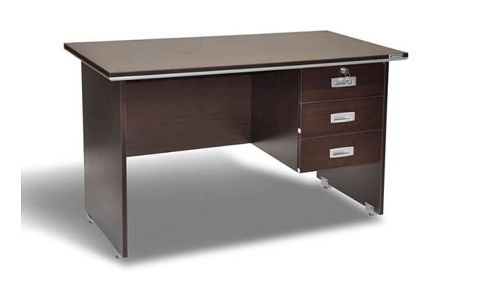 Machine Made 4 X 2 Ft Size High Design Office Table With 3 Drawers